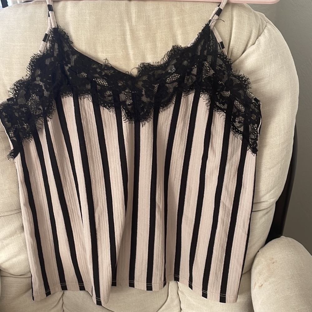 Top+ Pants - Picture 2 of 5